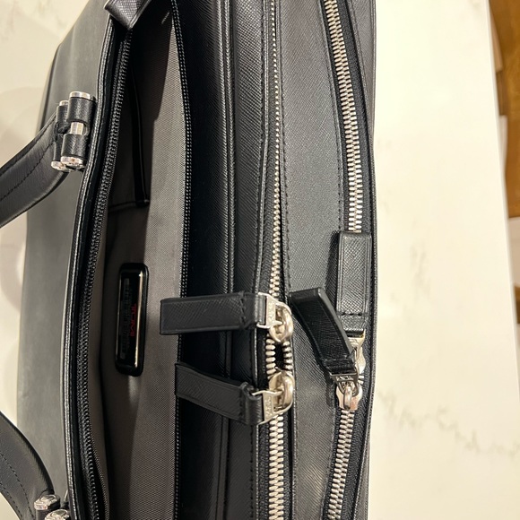 TUMI Astor Regis Italian Leather Briefcase - Picture 6 of 16